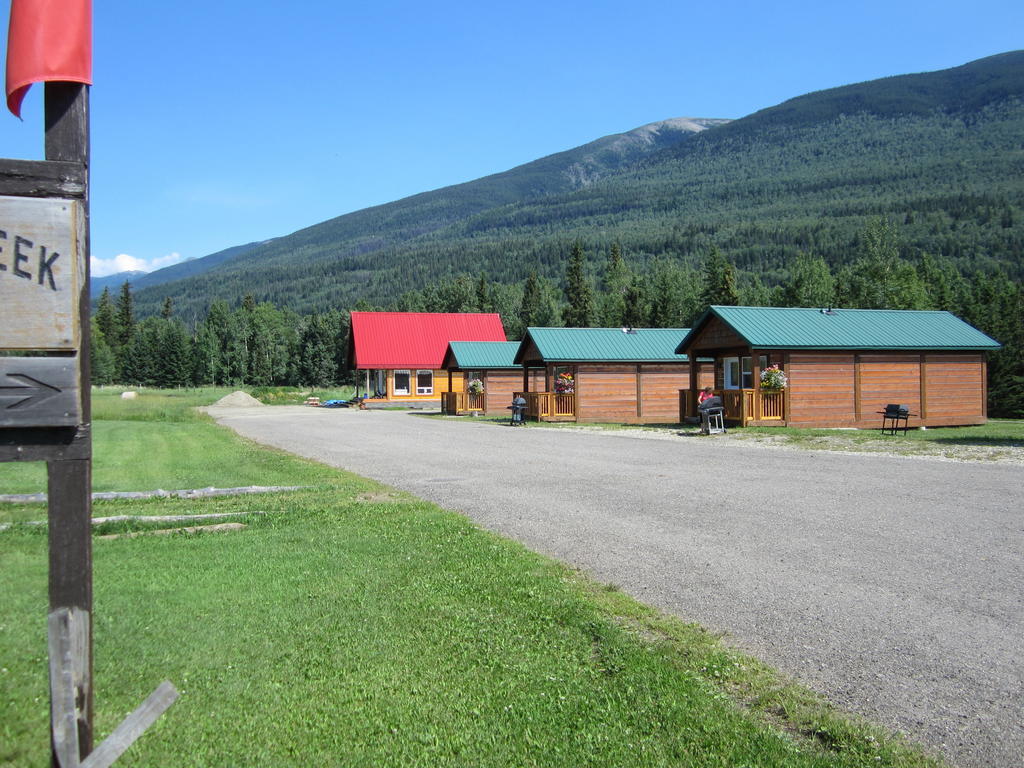Beaver Creek Lodge And Cabins McBride Eksteriør billede